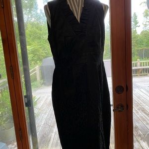 London Times brocade black leopard. Sz 6. Ruffled collar makes beautiful detail.